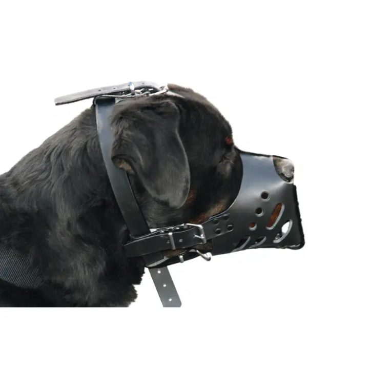 Muselière Noire pour chien Spéciale Amstaff et Rottweiler